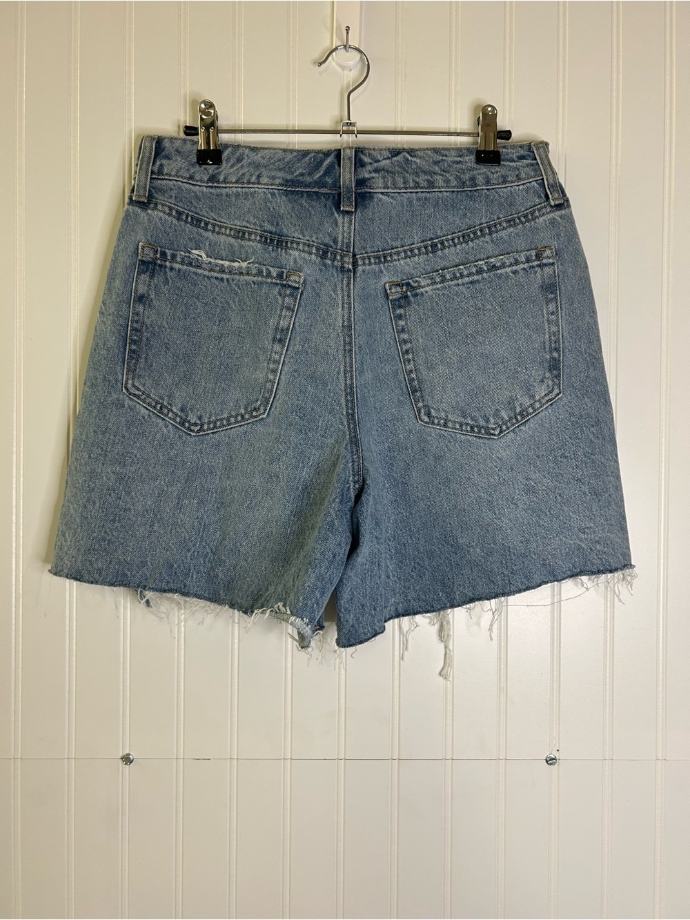 Seven7 High-Rise 90s Short Distressed Denim Shorts Size 28 - Picture 5 of 9